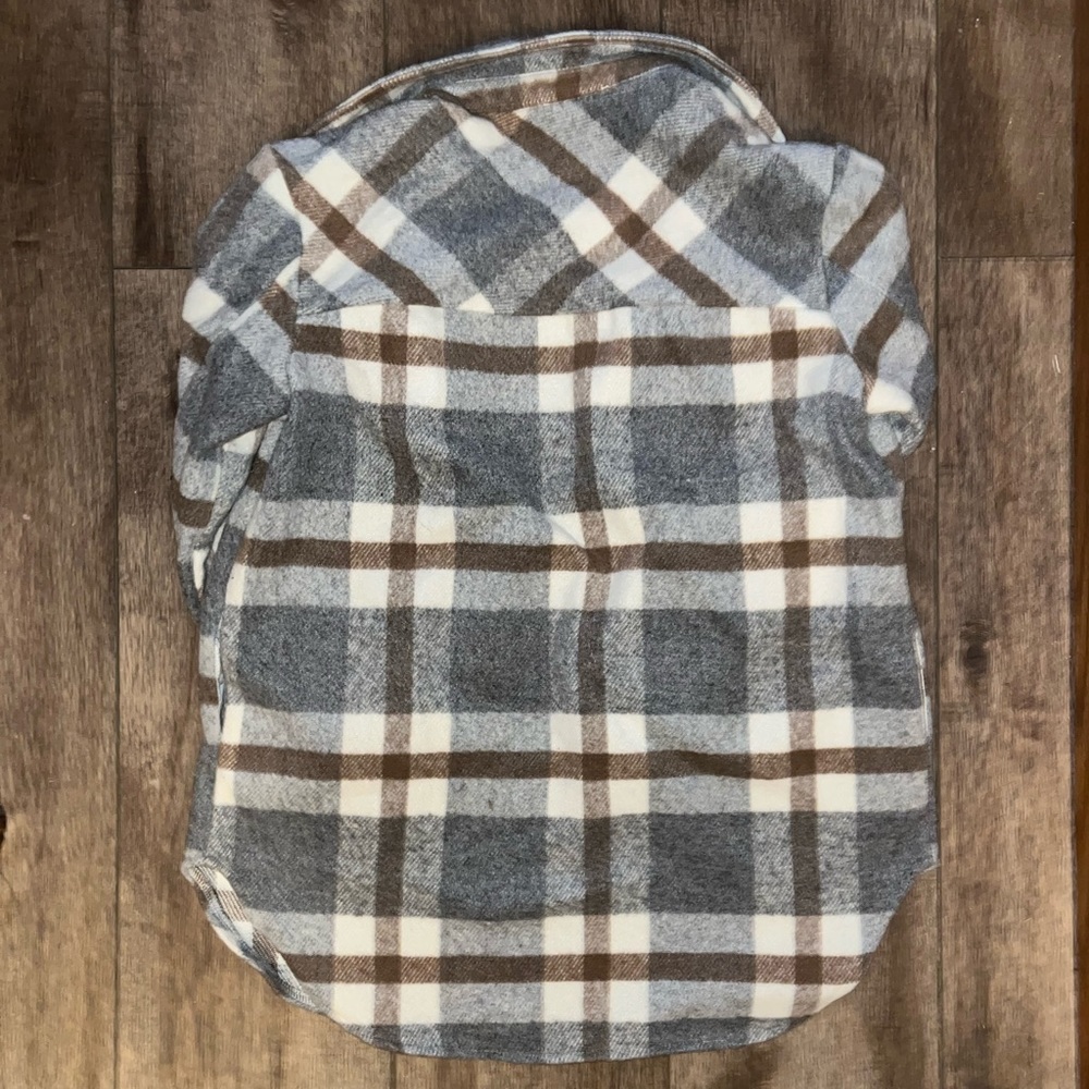 Shacket size medium - Picture 2 of 4